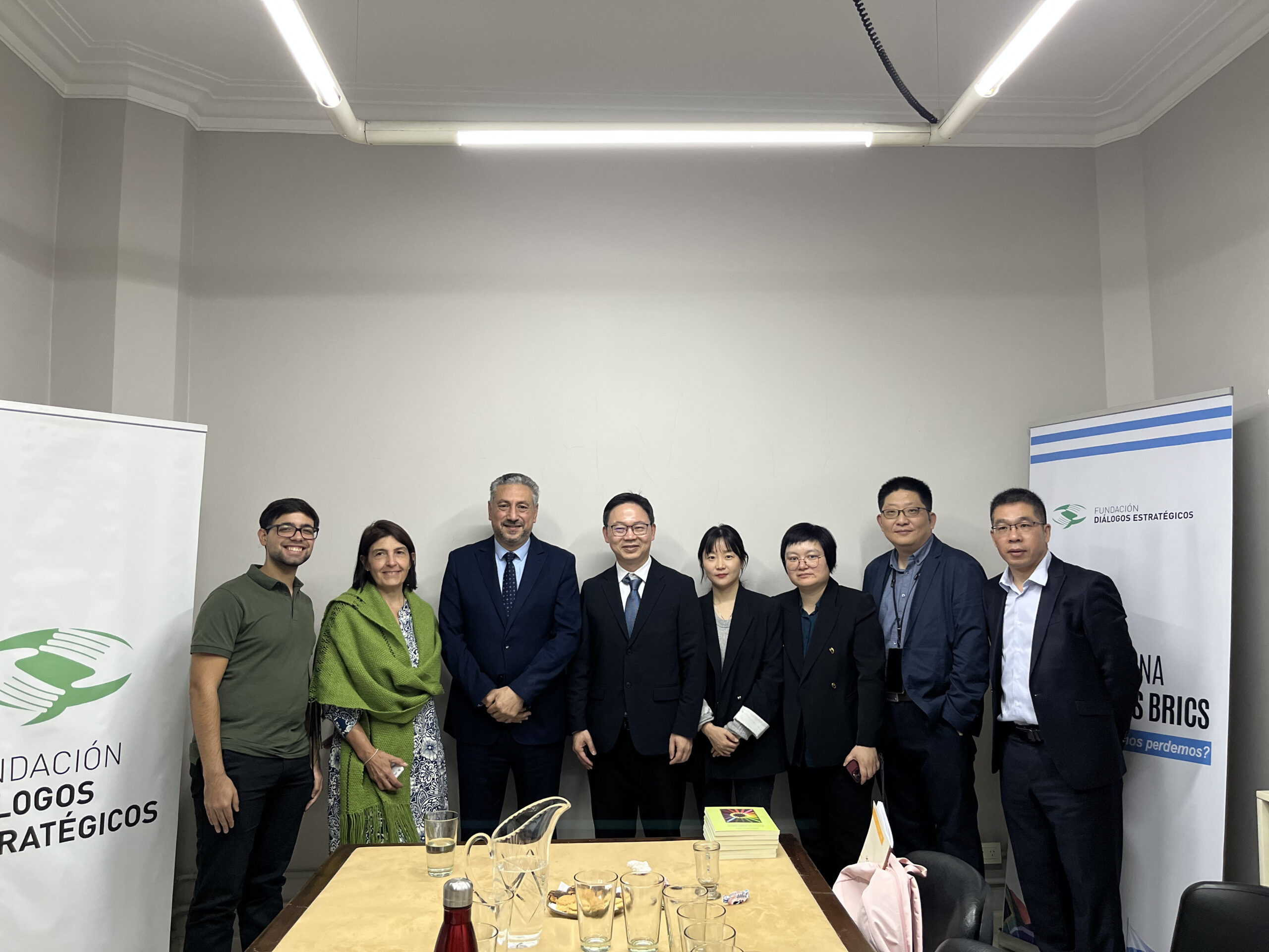 Una voz de Shanghái en nuestra sede: recibimos al diario Jiefang